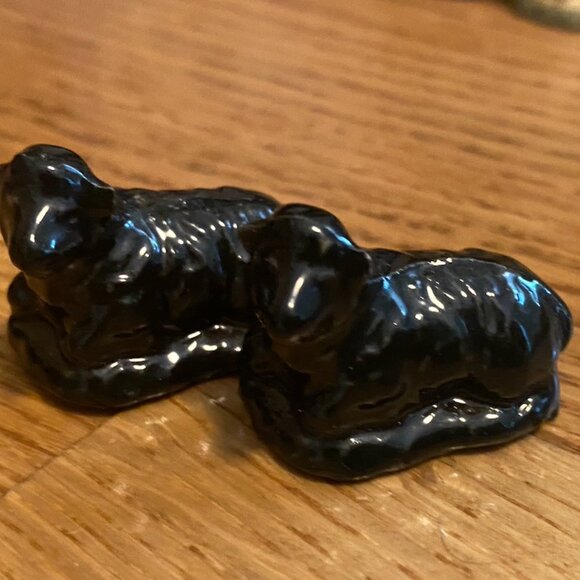 Collectible Nursery Tale Wade Figurines (Red Rose) - Picture 5 of 8